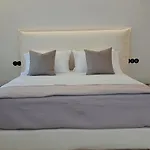 Verani Lefkas Town *