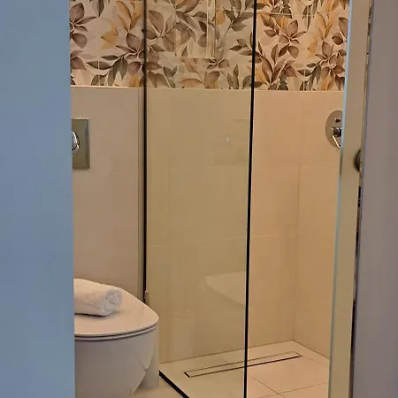 Verani Lefkas Town *