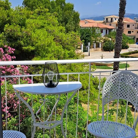 Verani Lefkas Town Apartment