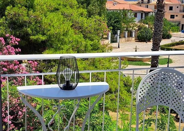 Verani Lefkas Town דירה